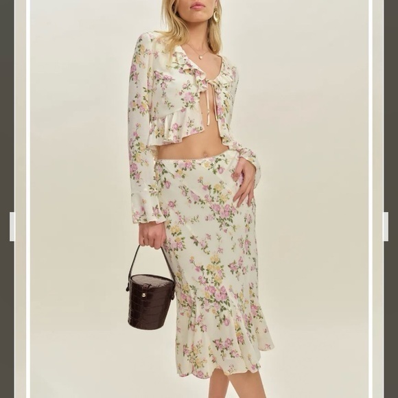 Reformation Dresses & Skirts - Reformation Julie Two Piece long sleeve top w/ matching midi skirt in Posy Sz 4